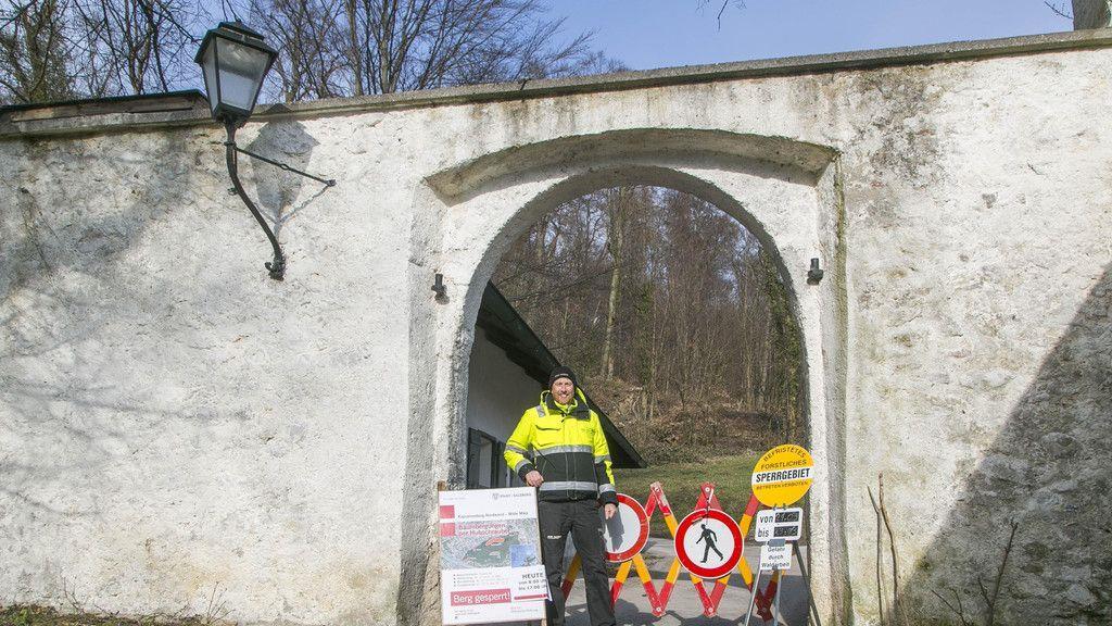 Baumarbeiten am Kapuzinerberg III