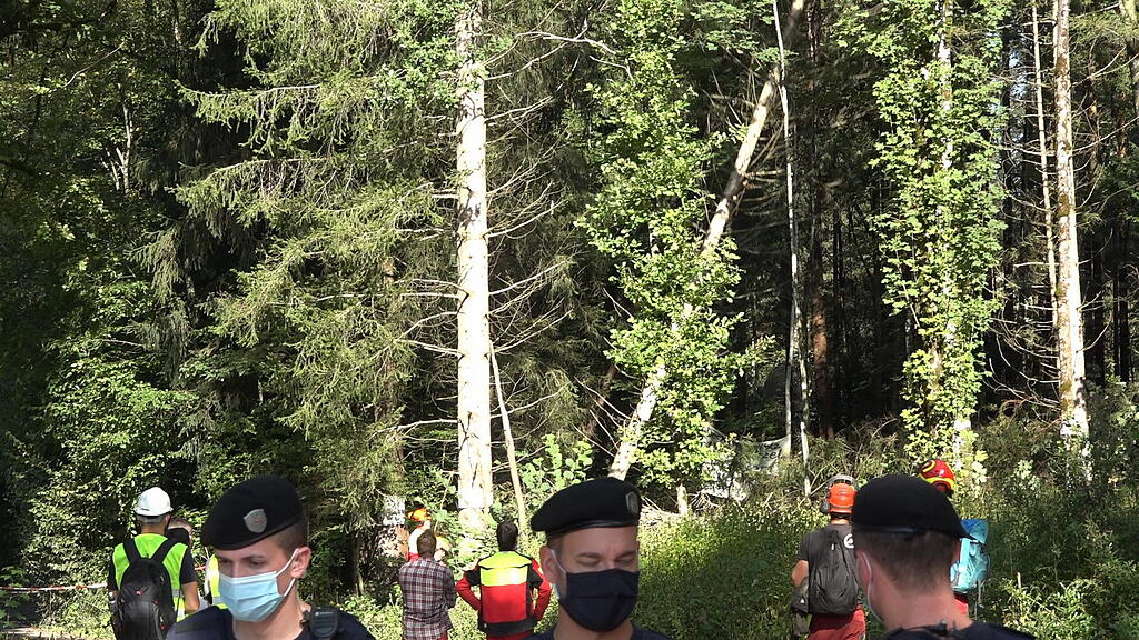 Polizeigro\u00dfeinsatz in Bad Vigaun