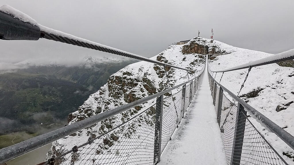 Schnee im Juli auf Salzburgs Bergen: Kaltfront sorgt für Wintereinbruch