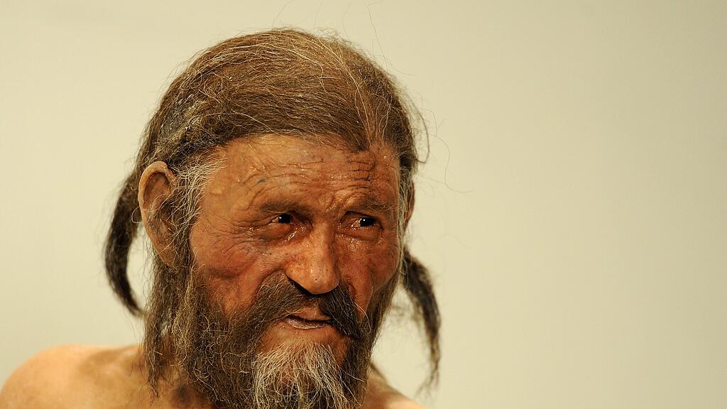 Der "Mann aus dem Eis" hatte braune Augen, braune Haare und Blutgruppe 0.