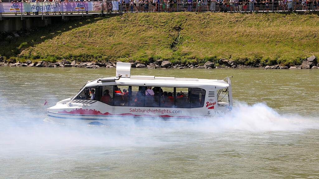 Stadtfest Samstag, Einsatzübung auf der Salzach