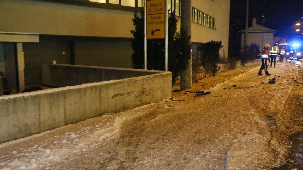 Verletzte nach Crash in Hellbrunner Straße