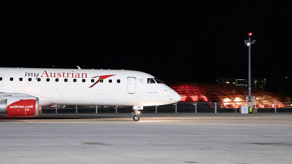 Letzter Flieger landet vorerst in Salzburg