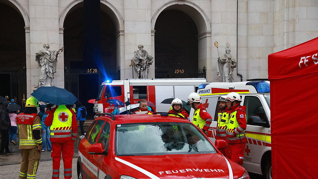 Brand im Dom: Spektakuläre Übung in Salzburger Altstadt