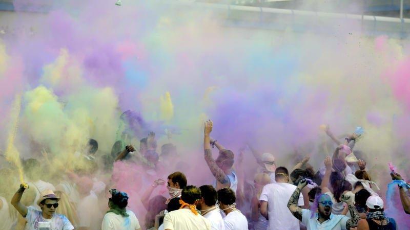 Das 1. Holi Festival in Wien (APA)