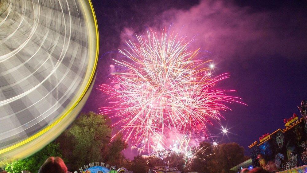 42. Dult: Feuerwerk am Freitag, I