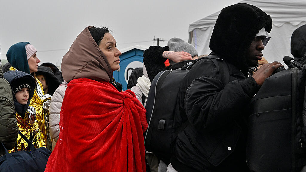 Ukraine-Krieg, Tag 12: Flüchtlinge kommen in Polen an