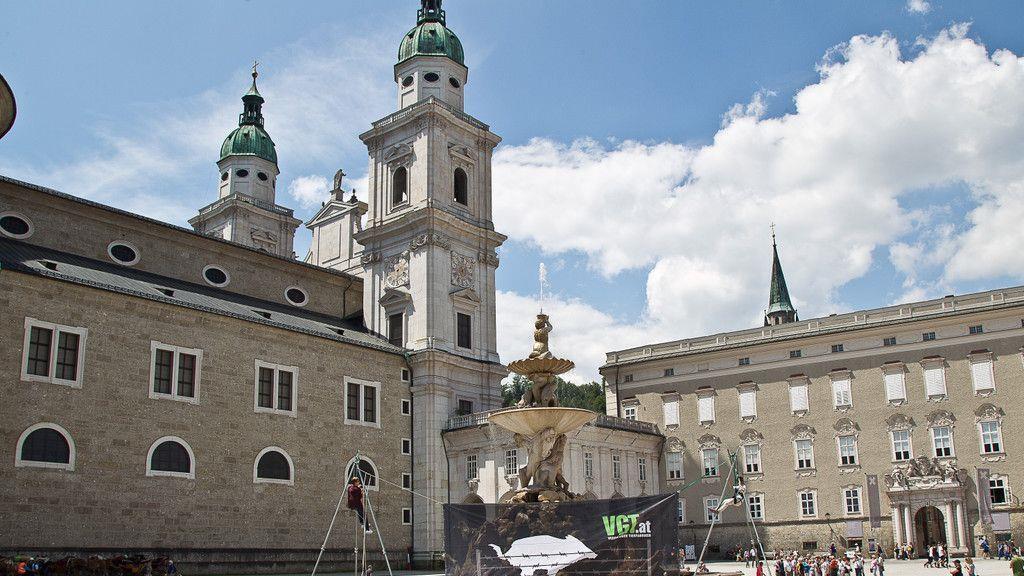 VGT protestiert am Residenzplatz gegen Gatterjagd