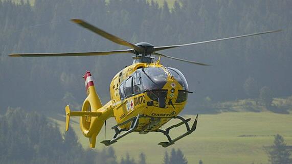 Der Landwirt wurde mit dem Rettungshubschrauber abtransportiert.