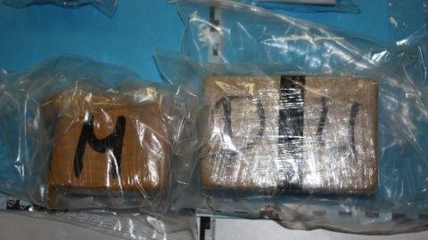 Rund 1,2 Kilo Heroin stellten Beamte der Polizei Bayern in einer Wohnung in Teisendorf sicher.