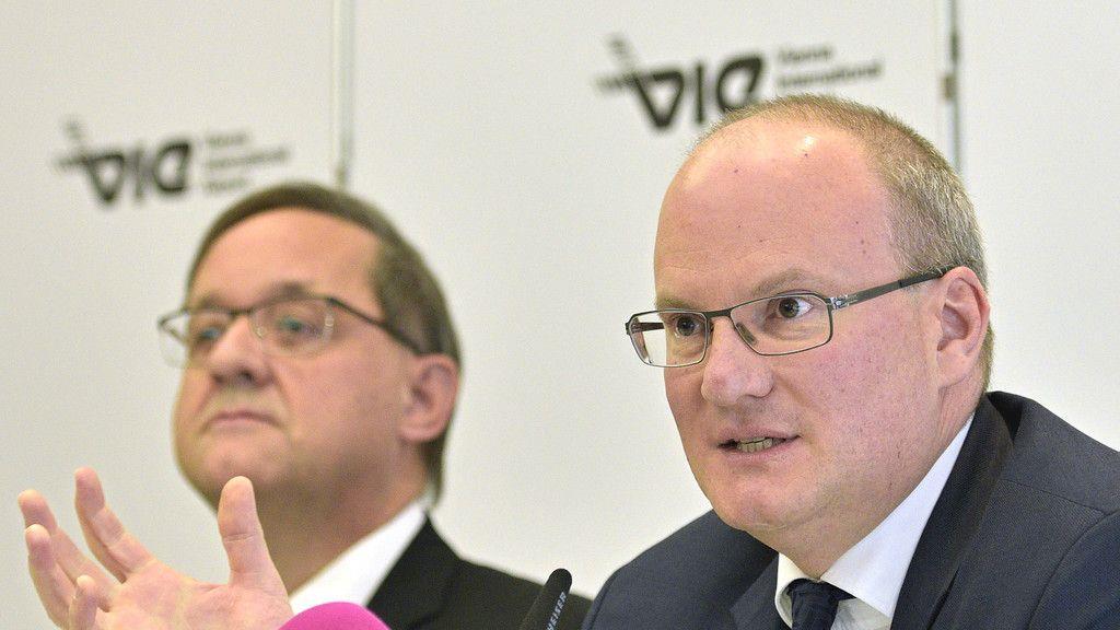 Pressekonferenz Flughafen