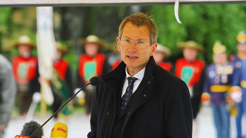 Rainerkaserne an Red Bull übergeben