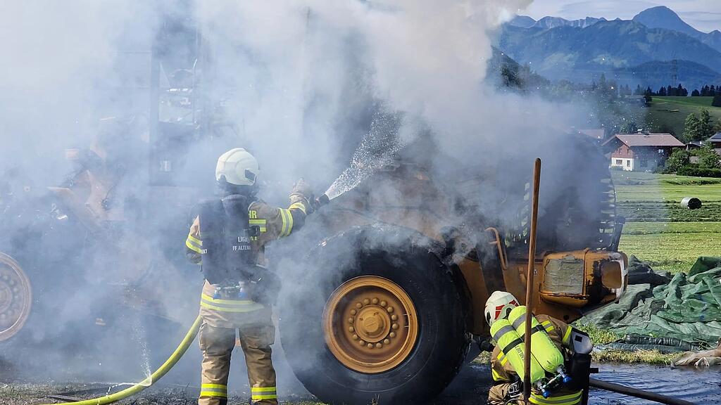 Radladerbrand in Altenmarkt