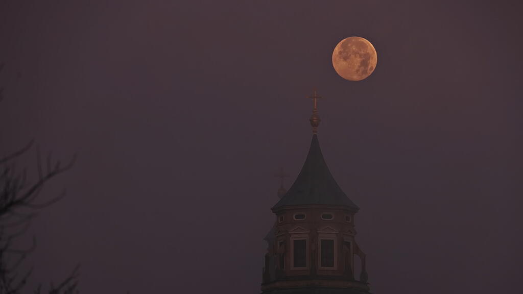 Supermond und Nebelstimmung