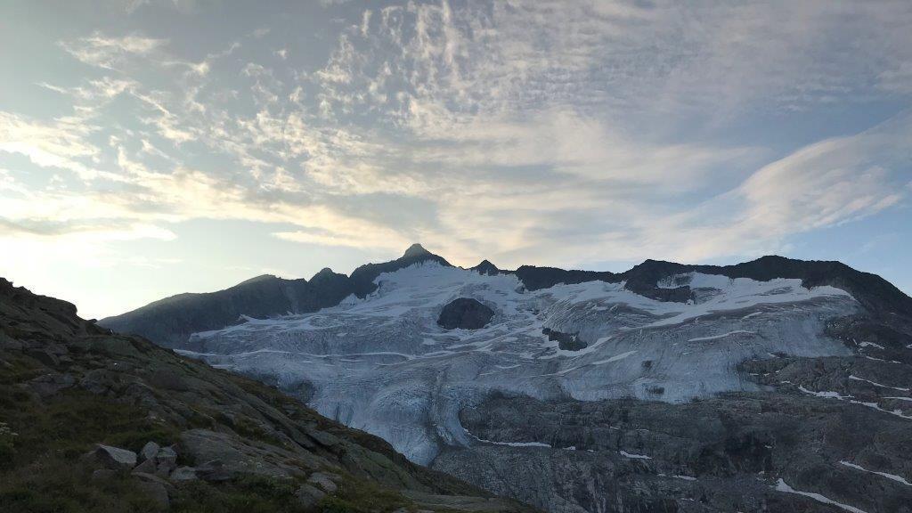Bergsteiger sitzen am Großvenediger fest