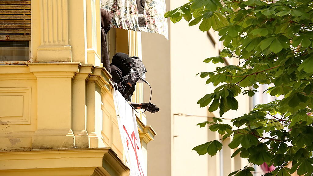 20220514-fmt_Hausbesetzung_durch_Linksextreme_in_Salzburg_KJ018.JPG