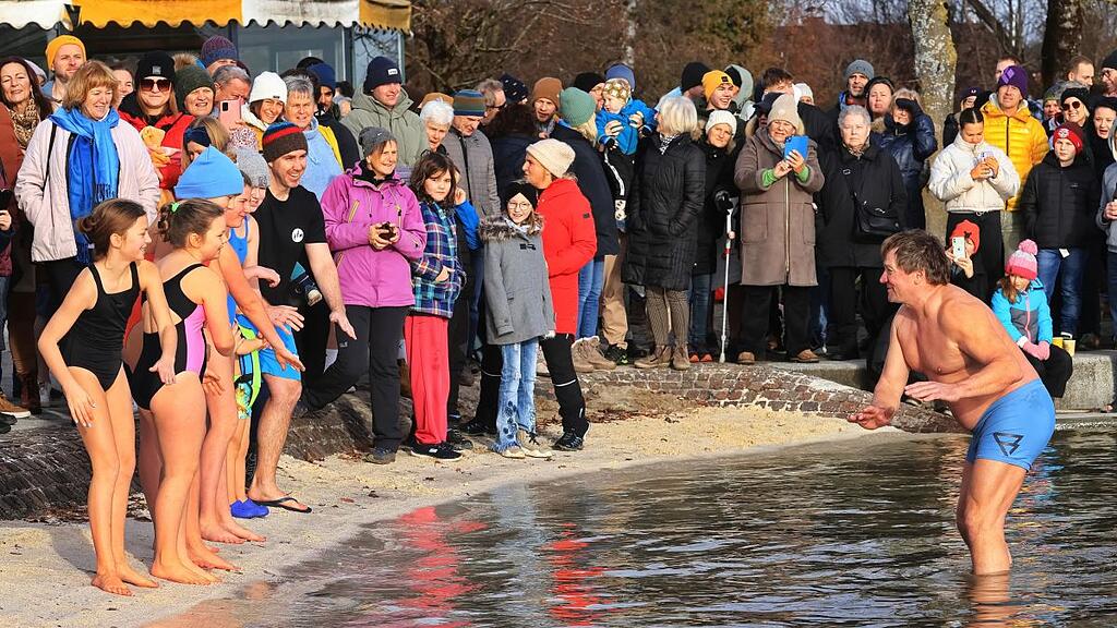 Silvesterschwimmen im Obertrumer See