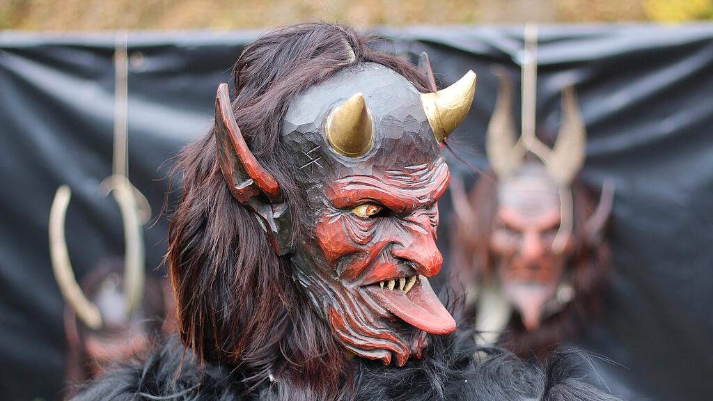 Maskenausstellung "Grossarler Gschlacht"