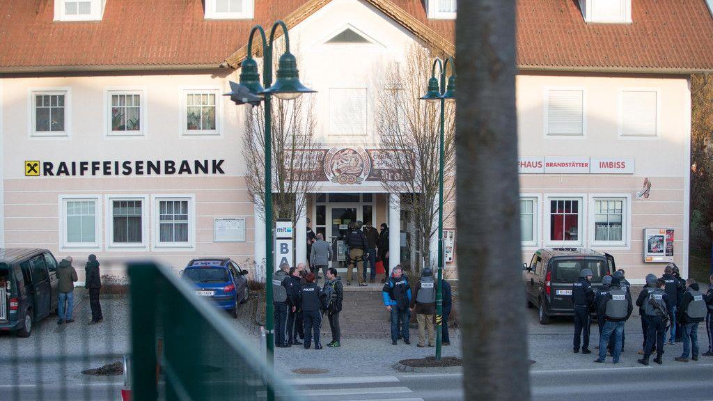 Moosdorf: Verwirrter Bankräuber wird festgenommen