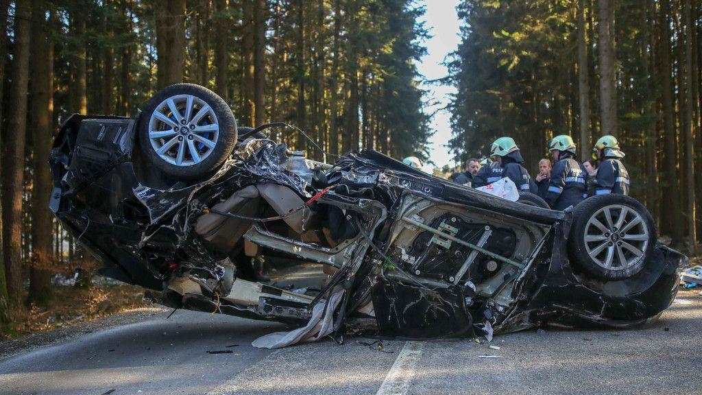 Unfall in Saxing fordert zwei Schwerverletzte