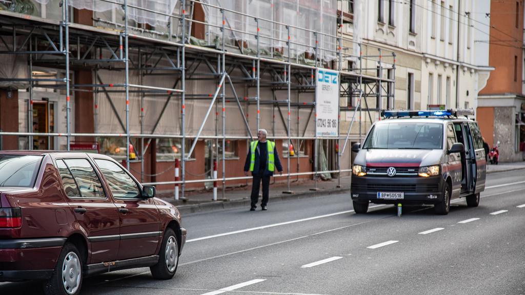 Siebenstätterstraße: Fußgängerin von Pkw erfasst