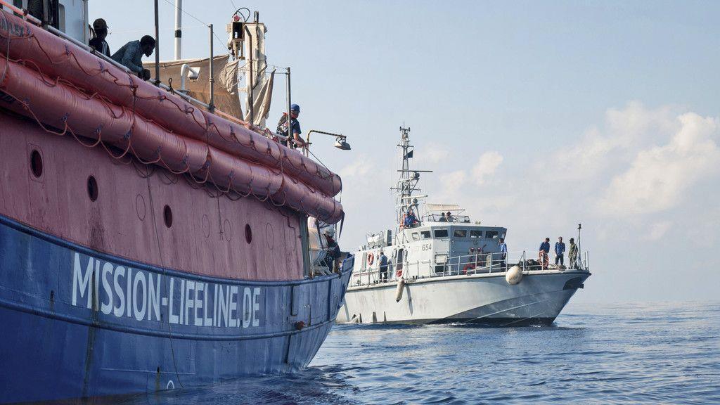 "Lifeline" irrt durch Mittelmeer