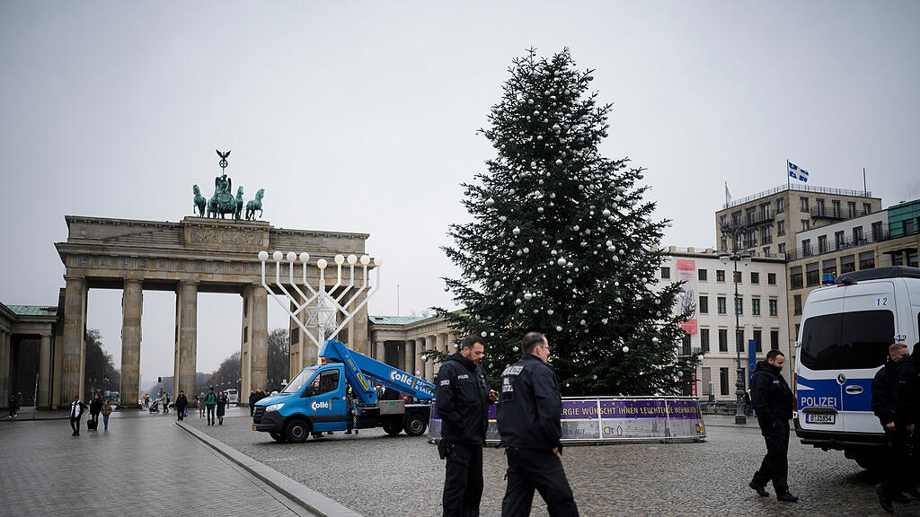 Klimaaktivisten_Christbaum_Berlin