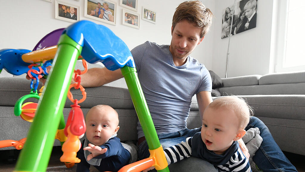 symb_papamonat; symb_vater; symb_familie; symb_kind