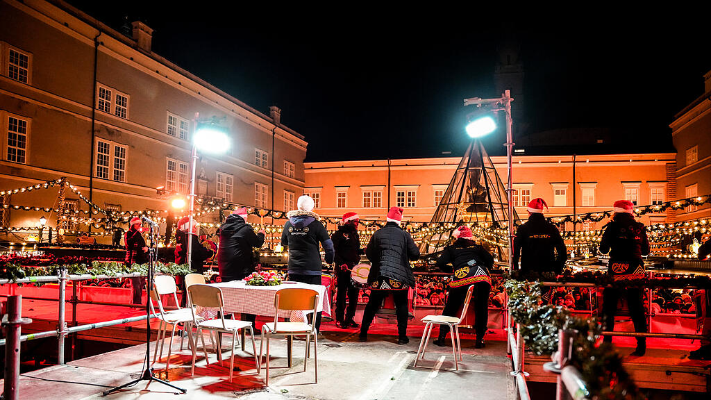 Der Krampuslauf am Christkindlmarkt