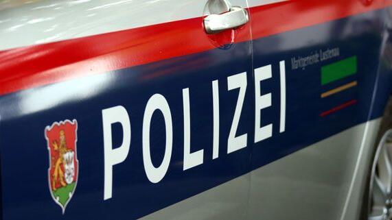 Die Polizei fahndet nach dem Täter.