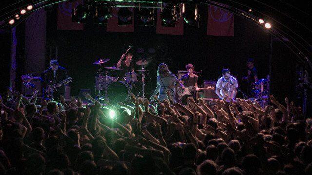 Volles Haus herrschte gestern im Rockhouse. Der Grund: Die US-Band Awolnation gab sich die Ehre.