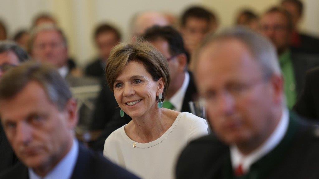 Neue Landesregierung angelobt, II