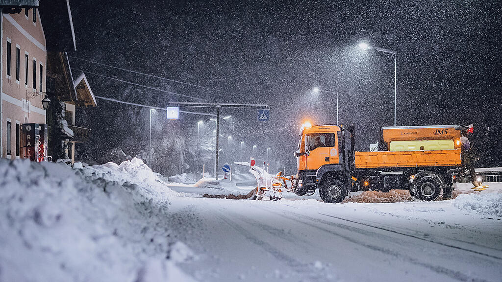 WINTEREINBRUCH IN ÖSTERREICH: SITUATION IN OSTTIROL
