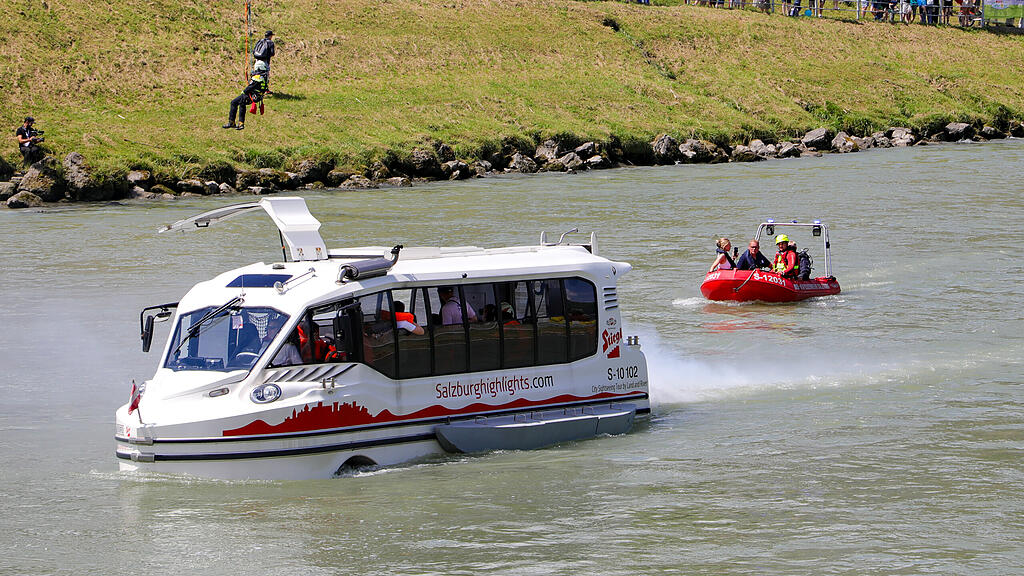 Stadtfest Samstag, Einsatzübung auf der Salzach