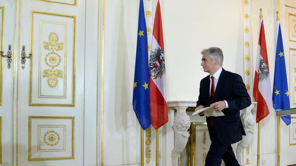 Werner Faymann legt alle Ämter zurück