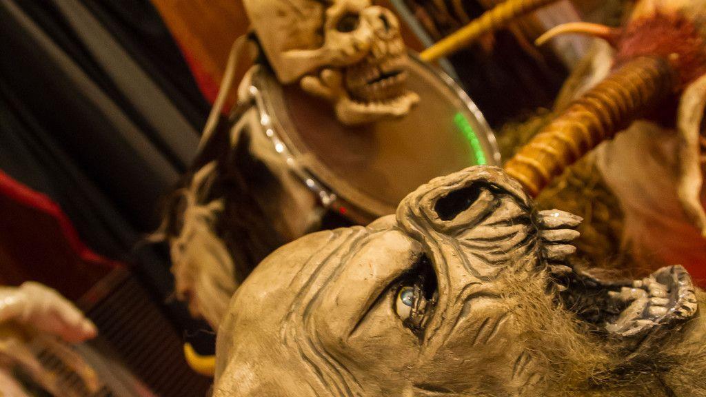 Maskenausstellung der Maxglaner Teufel