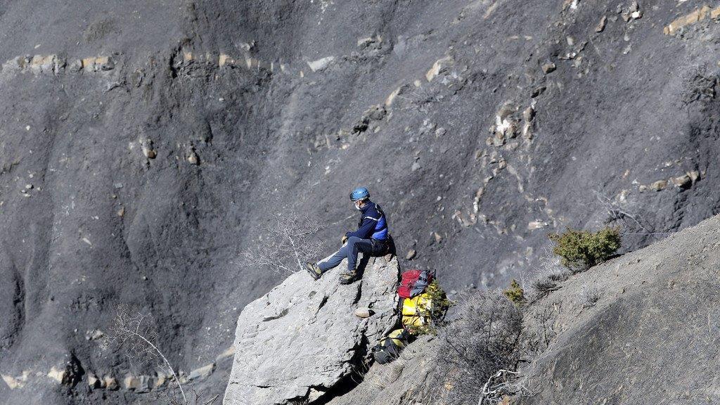 Germanwings-Absturz: Aufräumarbeiten am Sonntag
