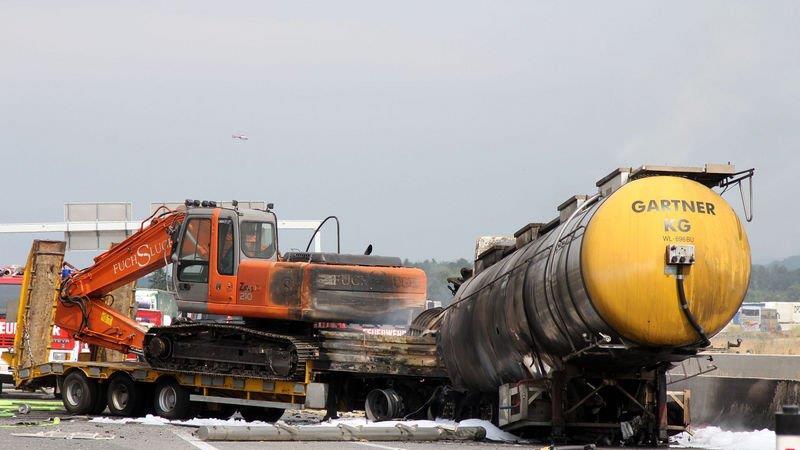 Zwei schwere Unfälle auf A1