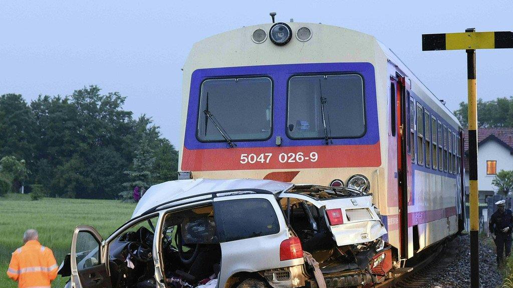 Dramatischer Zugcrash in NÖ fordert fünf Tote