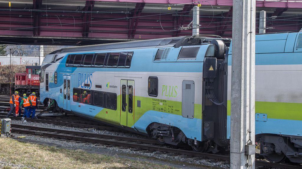 Zuggarnitur am Salzburger Hauptbahnhof entgleist II