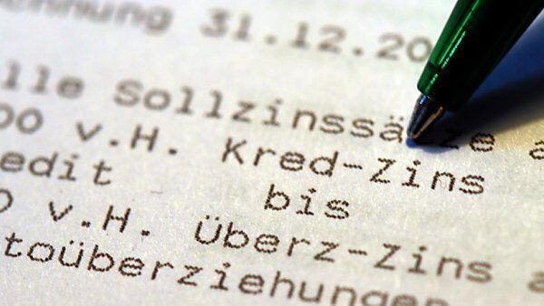 Forderung nach Senkung der Überziehungszinsen