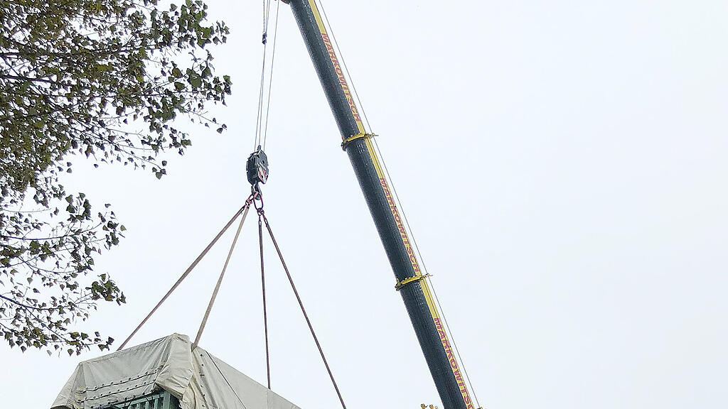 HANDOUT  ELEFANT DRUMBO VOM WIENER TIERGARTEN NACH TSCHECHIEN \u00dcBERSIEDELT =(4).jpg