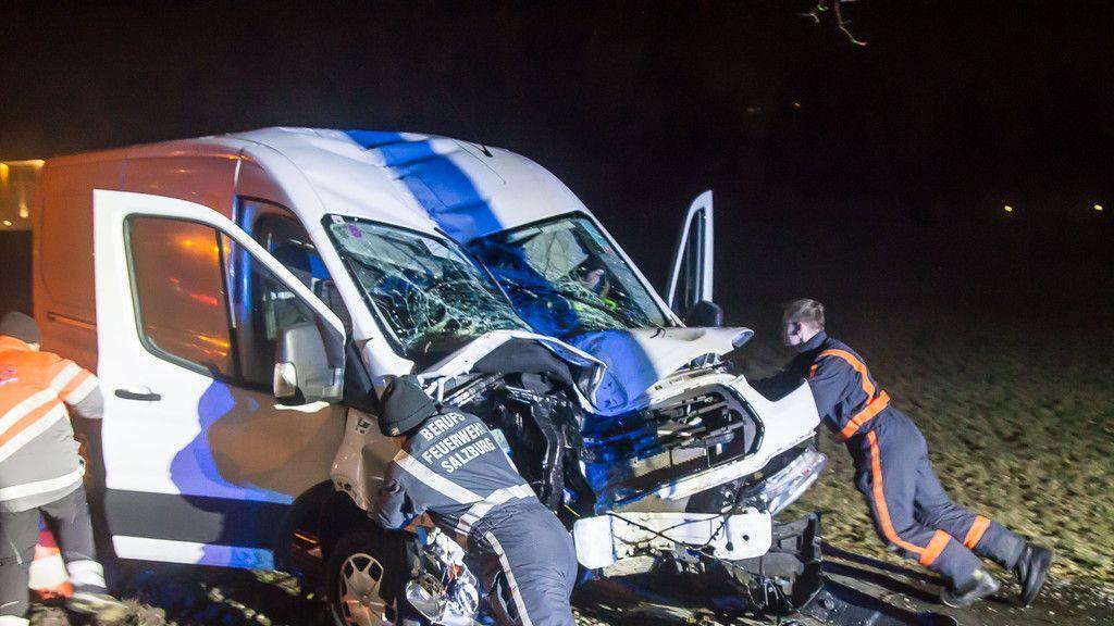Unfall mit Transporter in Morzger Straße