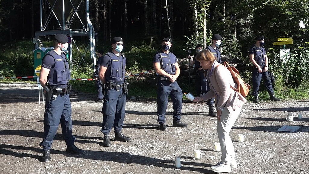 Polizeigro\u00dfeinsatz in Bad Vigaun