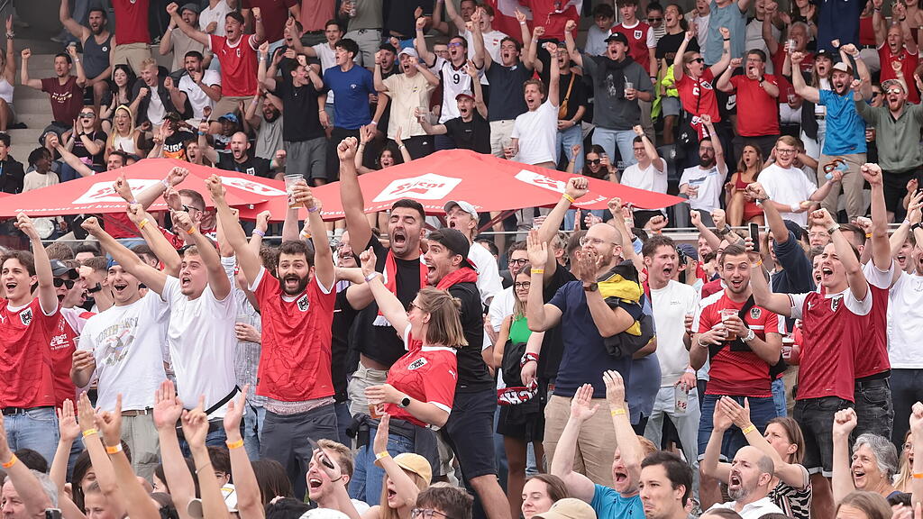 Public Viewing in Salzburg: Österreich vs. Polen