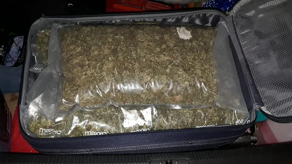 Polizisten finden Cannabis in Kofferraum