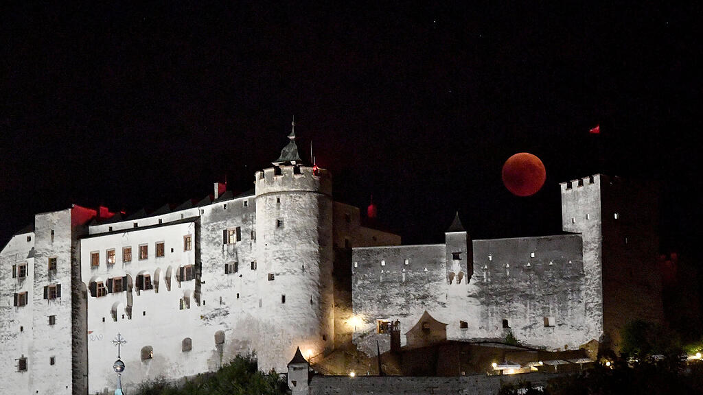Mondfinsternis über Salzburg