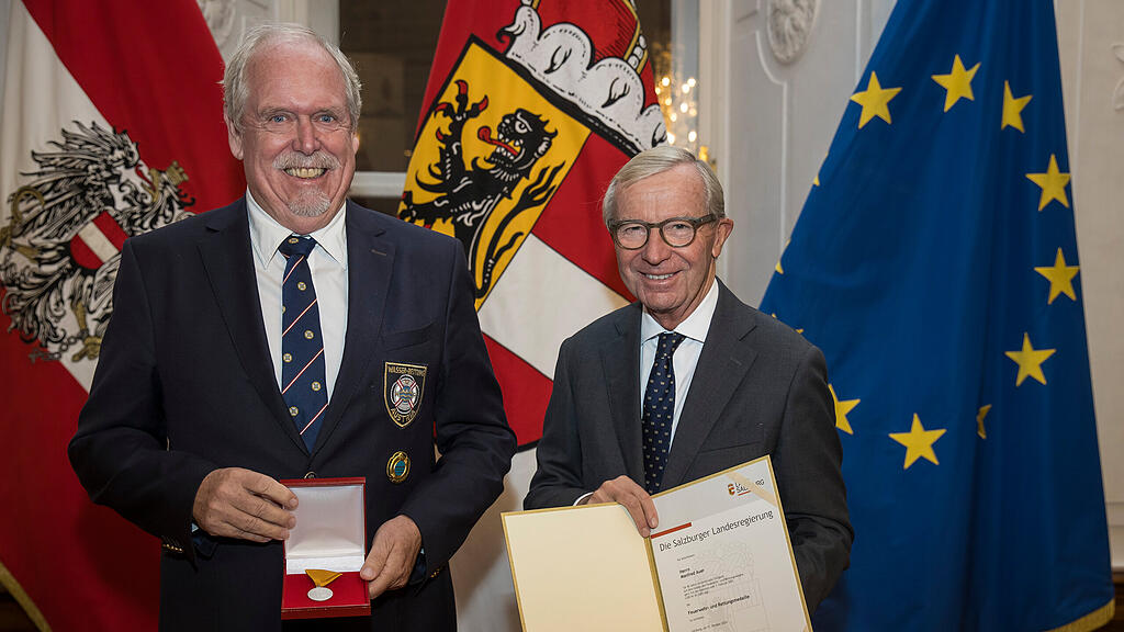 Wasserretter und Wasserretterinnen in Landesresidenz