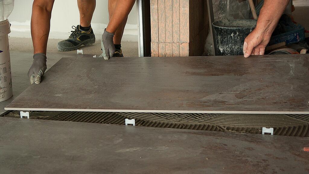 symb_boden symb_bodenleger symb_fliesen symb_fliesenleger symb_bauarbeiter symb_bauarbeiten