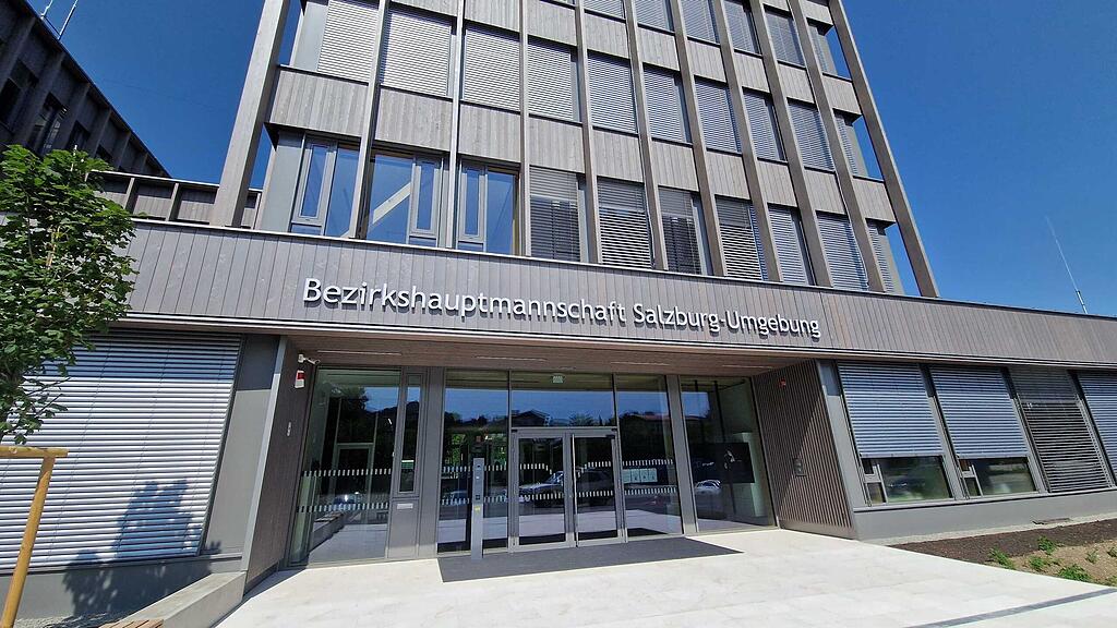Lokalaugenschein neue BH Salzburg-Umgebung, I